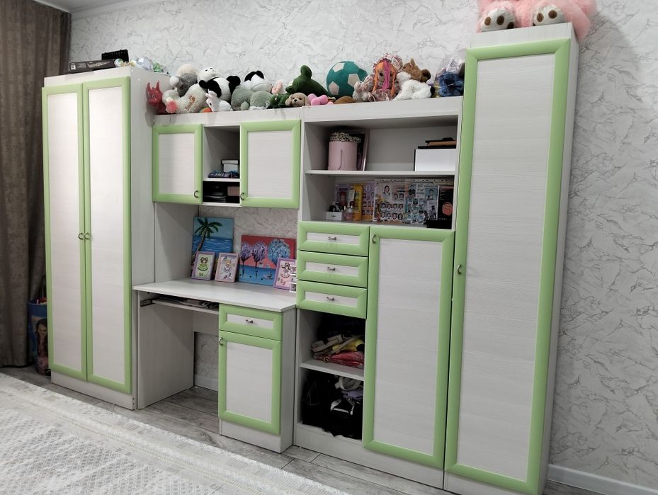 Продам детскую стенку