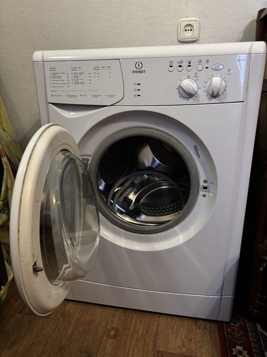 Стиральная машина автомат узкая Indesit