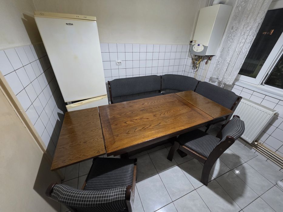 Coltar su masa de bucătărie