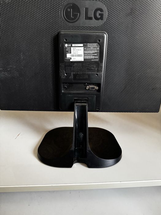 LG kompyuter komplekt sotiladi