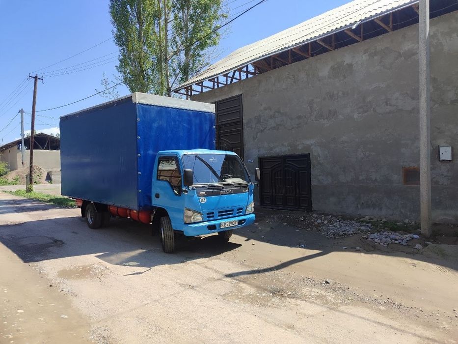 Isuzu NQR 5tonnali yuk tent avtamobili