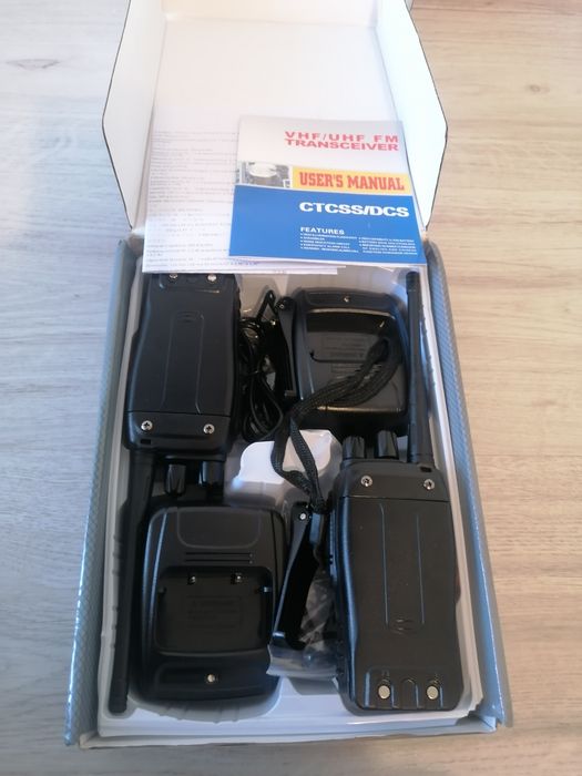Stații emisie recepție, walkie talkie reîncărcabile, raza lungă, noi