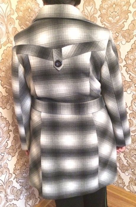 Пальто демисезонное