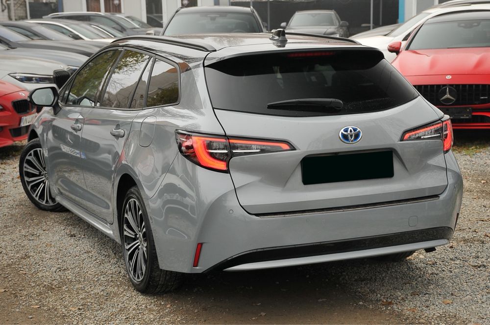 Toyota Corolla 1.8 Hybrid 11/2021 tva deductibil