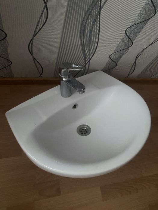 Раковина в хорошем состоянии