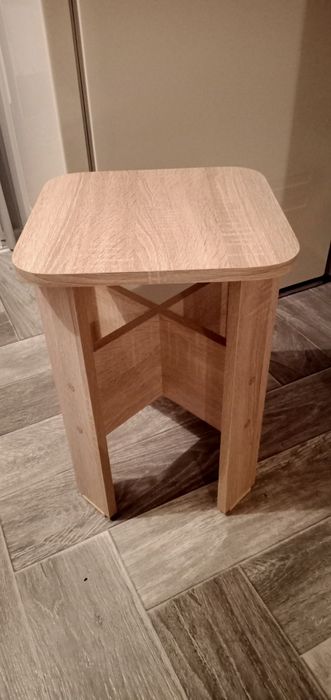 Продам табуретки новые