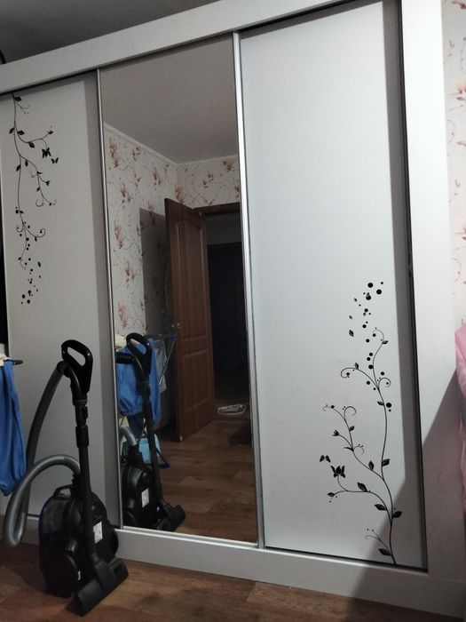 Продам шкаф купе