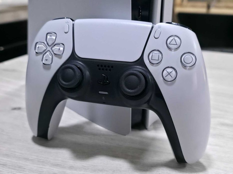 Sony PlayStation 5 (PS5) Slim 1TB Disk Version