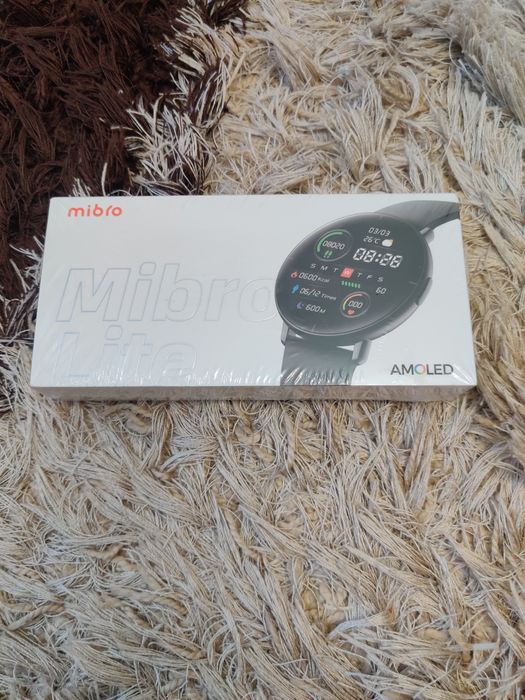 Новые, запечатанные часы Mibro Lite Amoled