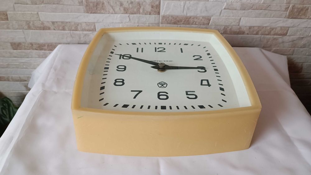 Стар стенен часовник - Стрела - СССР - Антика - 1980"