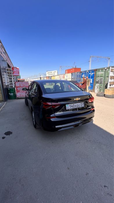 Дефлекторы 15000. Тонировка 10000.