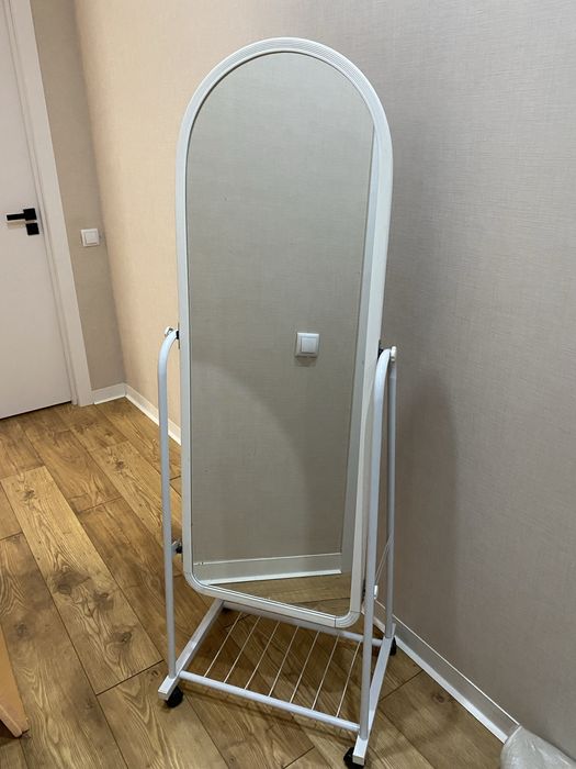 Зеркало напольное