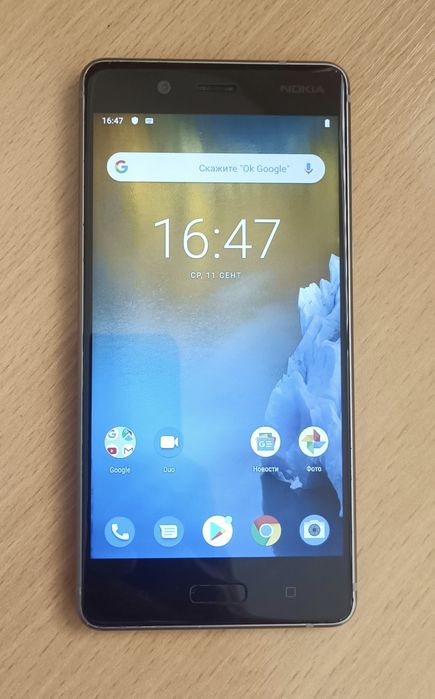 Телефон  Nokia 8
