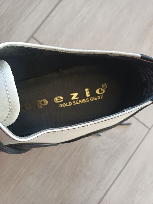 Продавам мъжки обувки за танци
Размер:39-40
Нови,без кутиямарката е GA