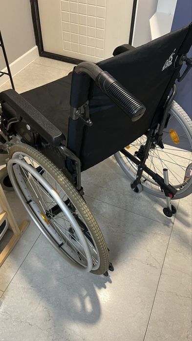 Коляска инвалидная