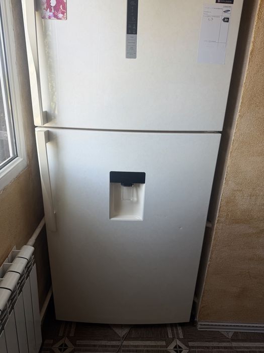 Продам холодильник Samsung