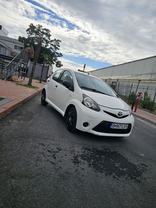 Toyota aygo 2012 facelift /chirie