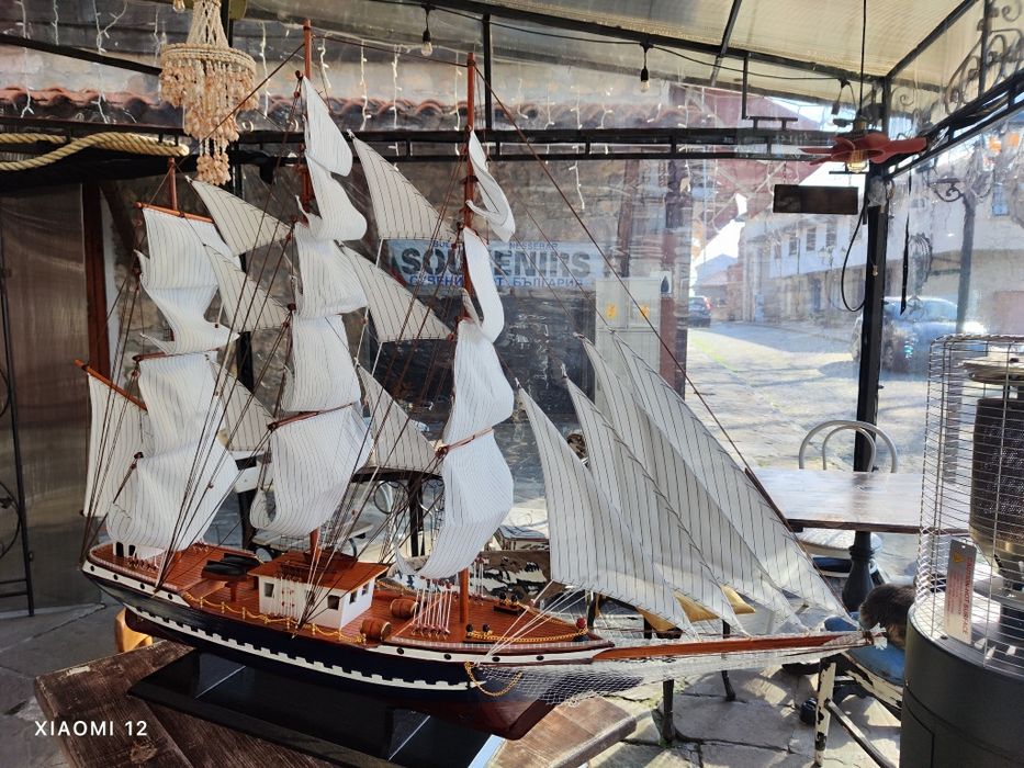 Кораб - дървен макер