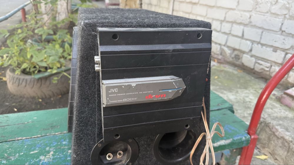 Продам сабвуфер