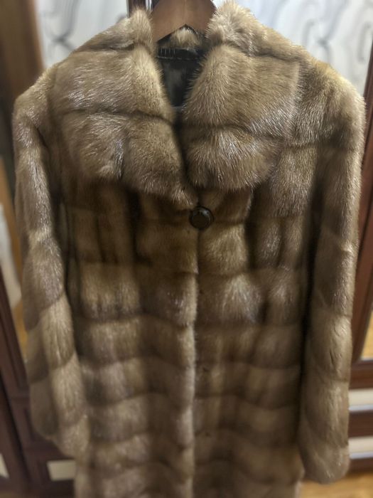 Продам норковую шубу