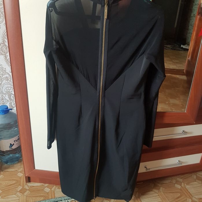 Продам  платье  срочно