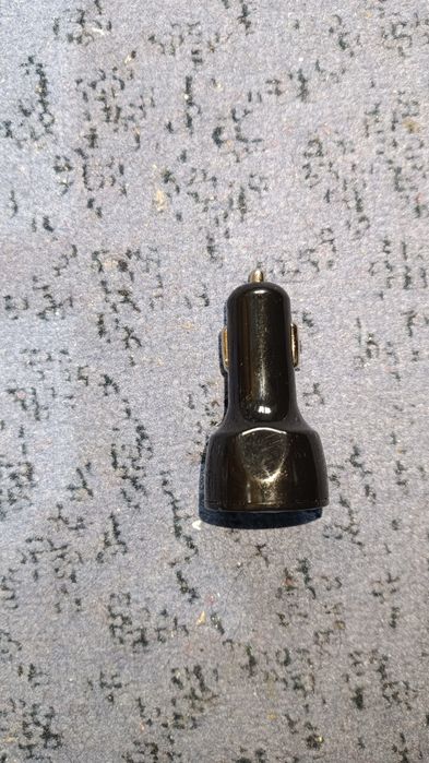 Încărcător USB din bricheta auto