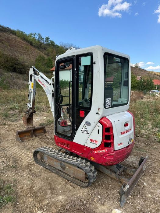 Miniexcavator Takeuci TB 216 . 1900kg . An 2019