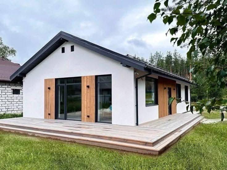 Case din panouri sandwich la cheie