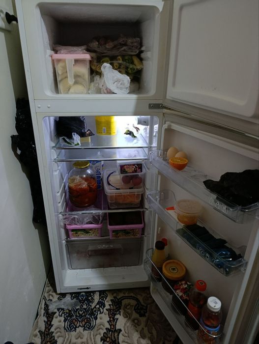 Artel ishlab turgan Muzlatgich