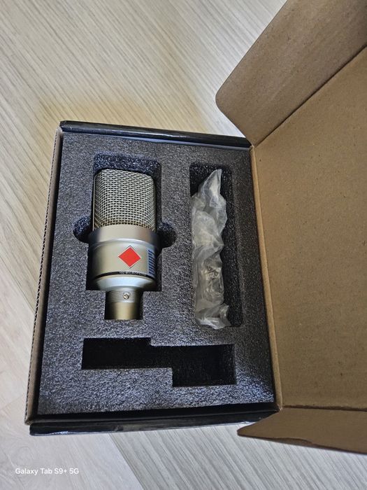 Microfon studio TLM 102