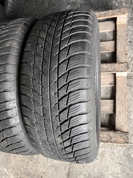 2 anvelope iarna 225/55/17 , Bridgestone , RunFlat , DOT 2022 !