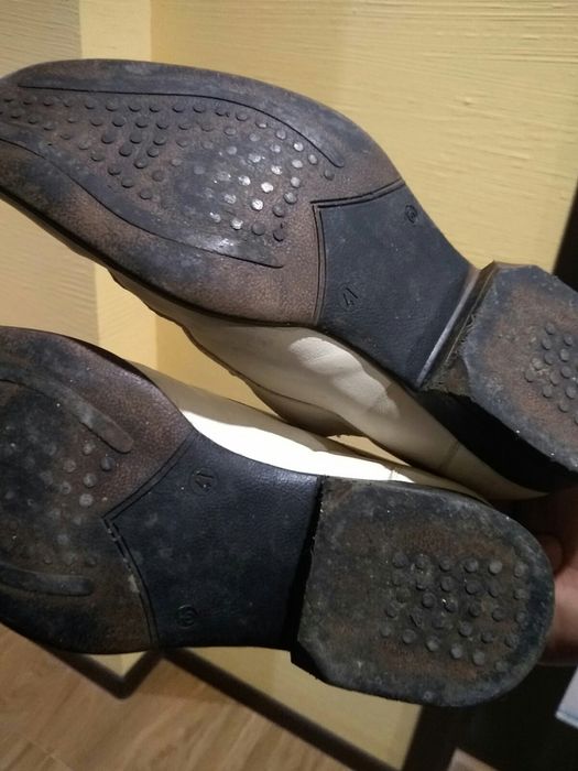 Костюм продавам..