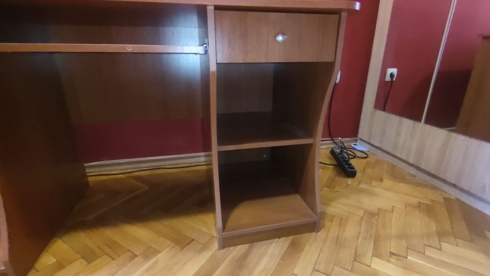 БЮРО в отлично състояние