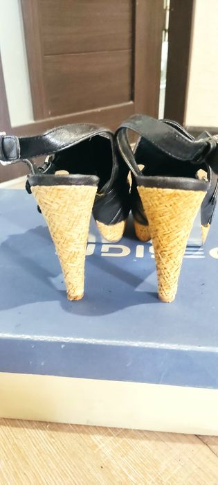 Босоножки летние