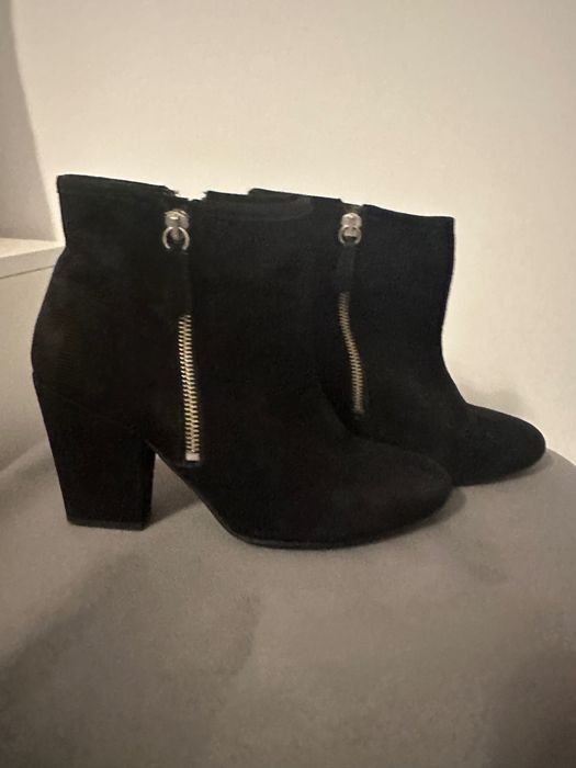 Botine Mango, negre, cu toc, piele intoarsa, 38