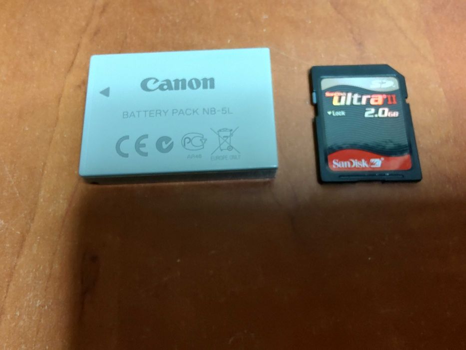 Aparat foto Canon Ixus 800 IS complet card husa incarcator
