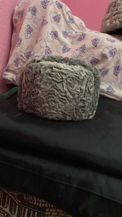 Продается каракуль шапки шкурки