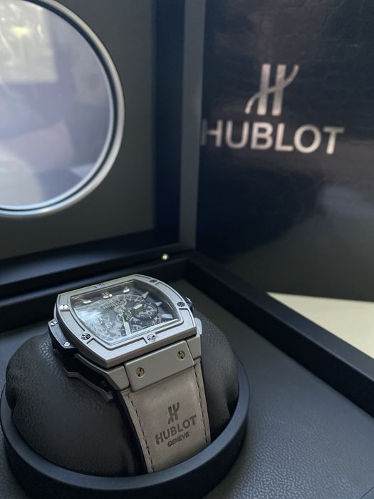 Продам Часы  Hublot