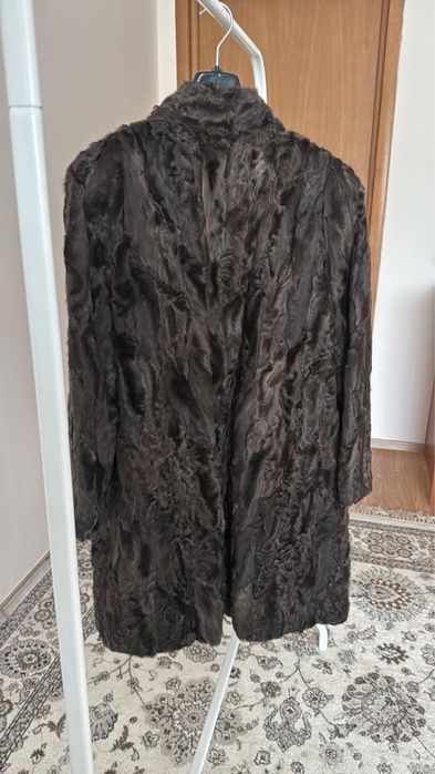Шуба натуральная каракуль