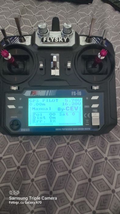 Navomodel plantat cu autopilot GPS și sonar Lucky integrat-Transporter