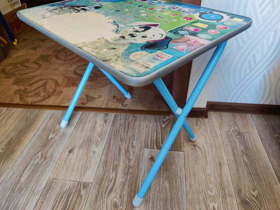 Детский стол складной