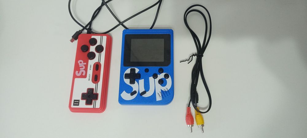 Приставка с играми не рабочая