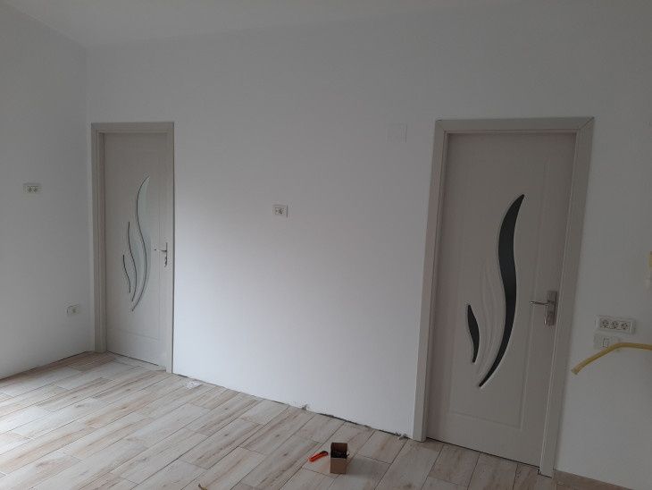 Montaj usi interior și exterior