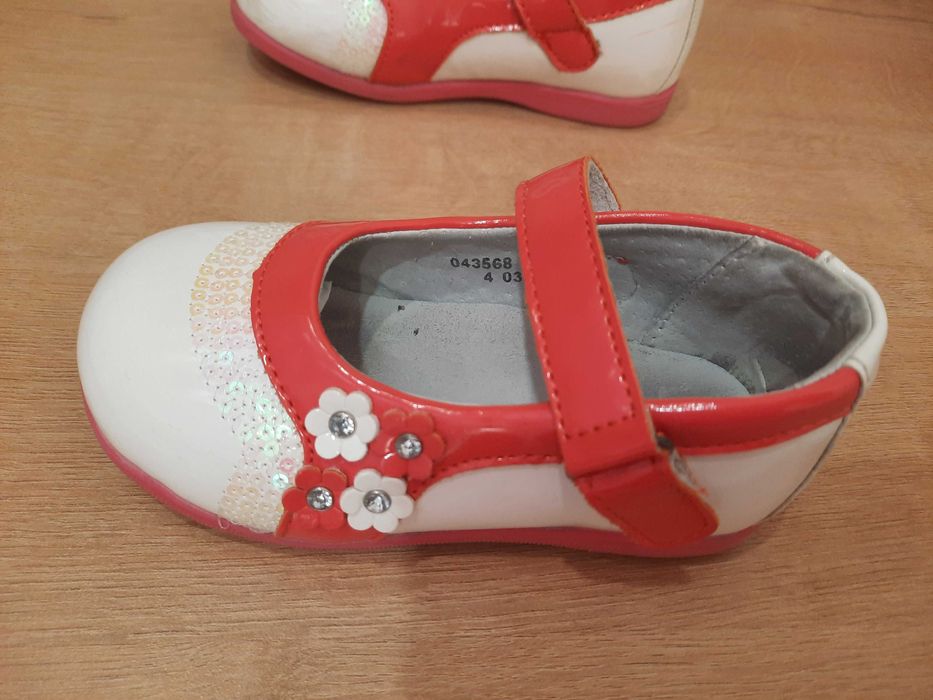 Детские туфли для девочек