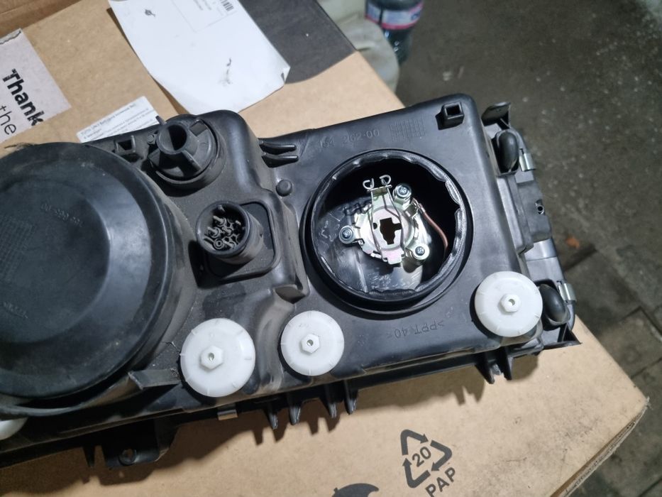 Фар за ДАФ десен