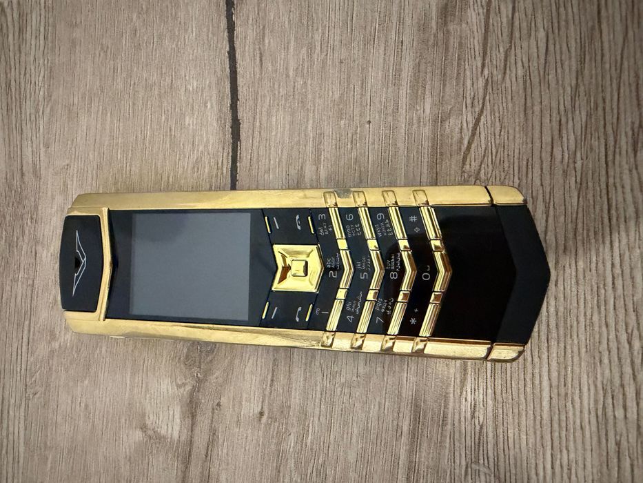 Telefon Vertu Signature