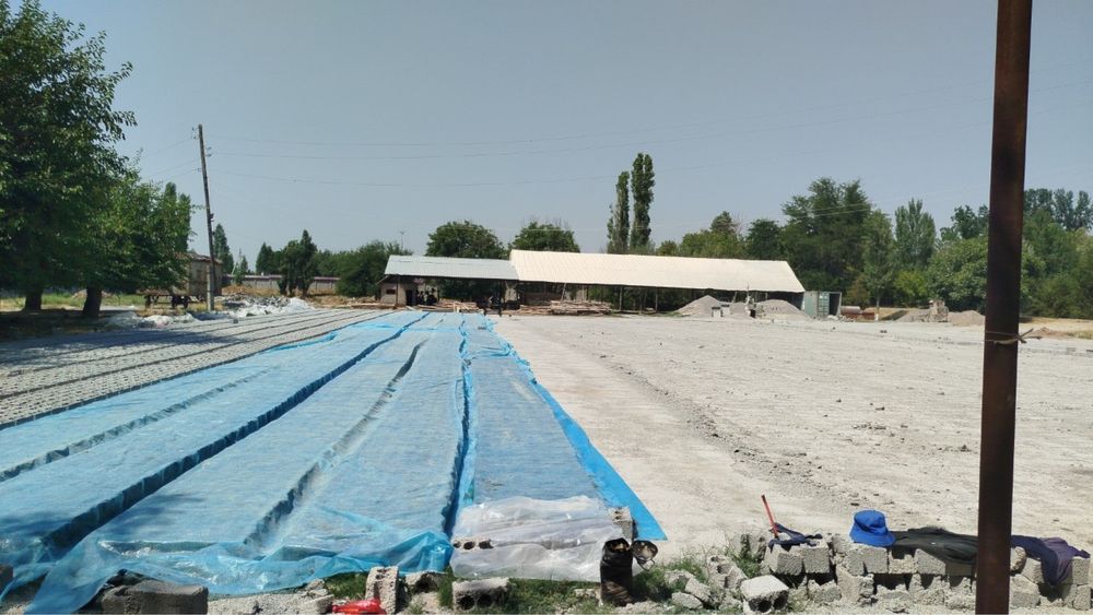 Srochno 76 sotka er sotiladi (svoya) manzil Tash obl yangi bozorda.