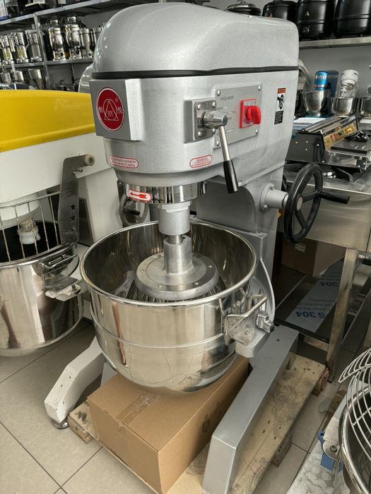 Miksr mekser beslevet uchun meksr tuxum uchun meksr