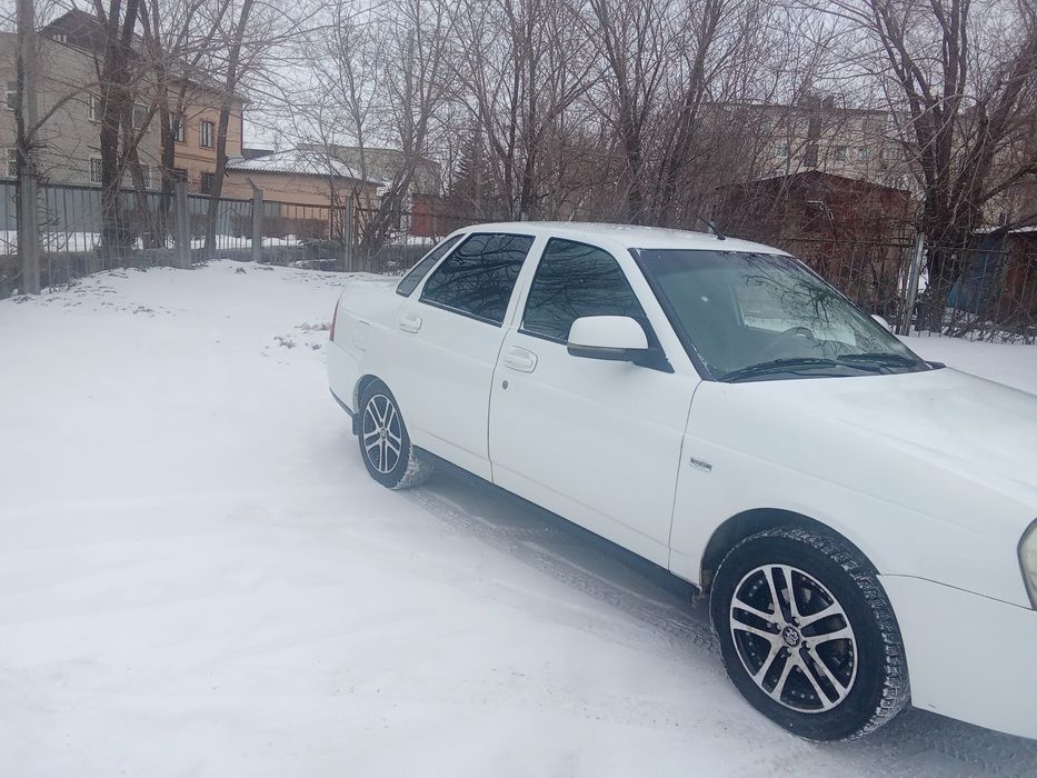 Продам приору 2012год хорошом сост.