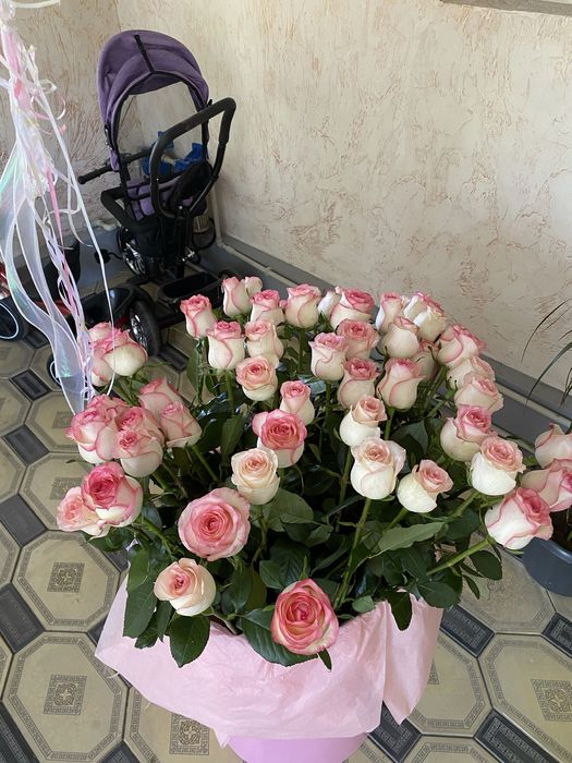 Роза с шариками продам срочно